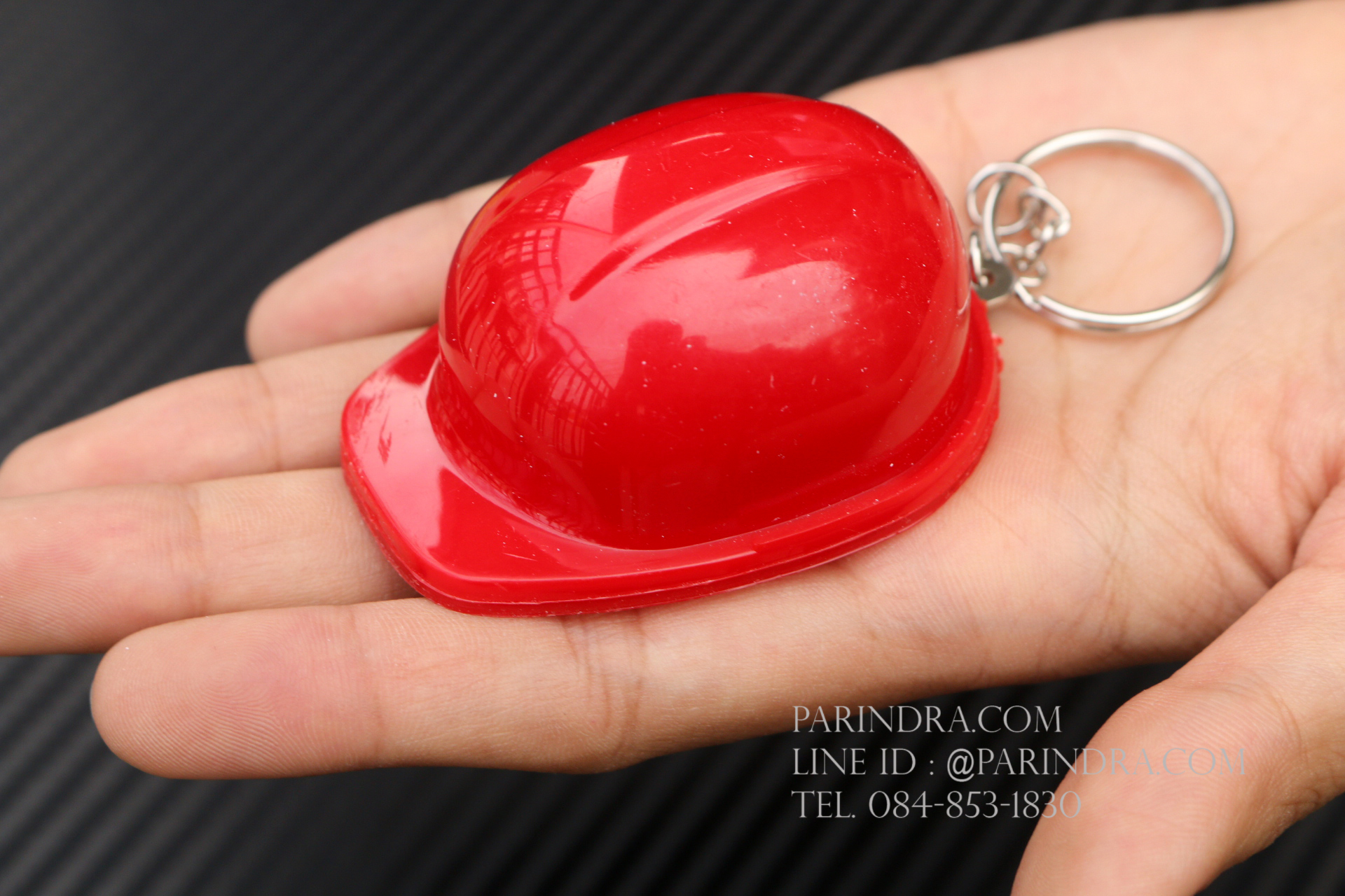 พวงกุญแจแบบมีที่เปิดขวดฝาจีบ รูปทรงหมวก