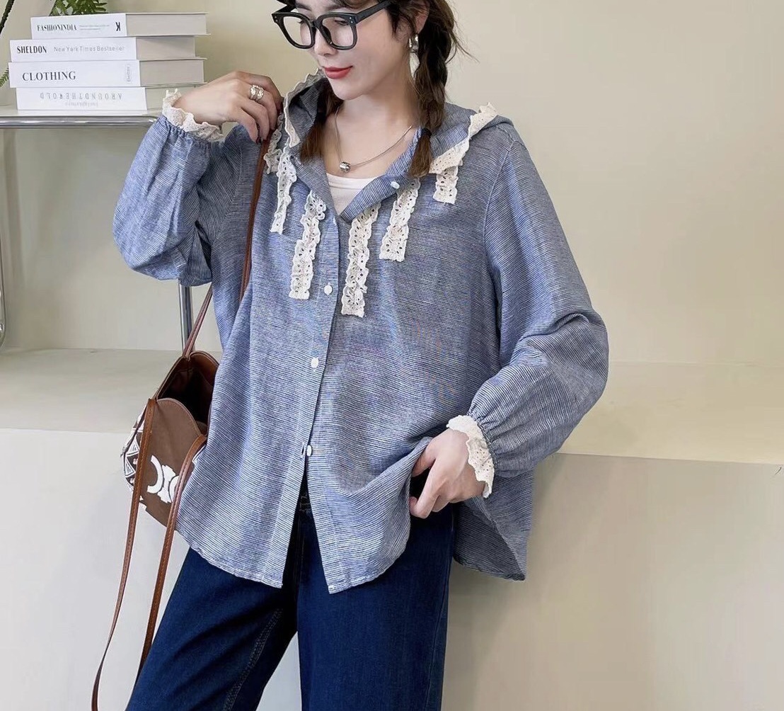 เสื้อคลุมแต่งลูกไม้มีฮู้ด