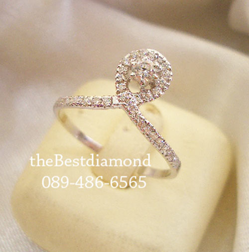 SR007RD+++แหวนมงกุฎเดี่ยว++แหวนเงินแท้ ดีไซน์สวยหรูคล้ายมงกุฎ แบบร้านจิวเวลลี่ทันสมัย ตามcounter ห้างเลย เหมือนของแท้สุดๆ เล่นไฟวิ๊งๆ รับประกันความสวย