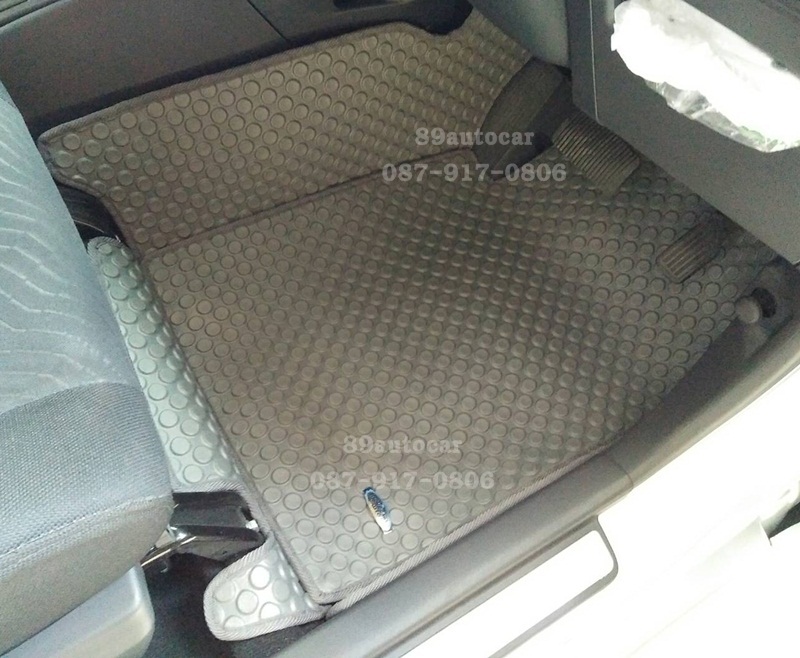 ผ้ายางปูพื้นรถยนต์ Toyota Avanza 2016 กระดุมสีเทาขอบเทา