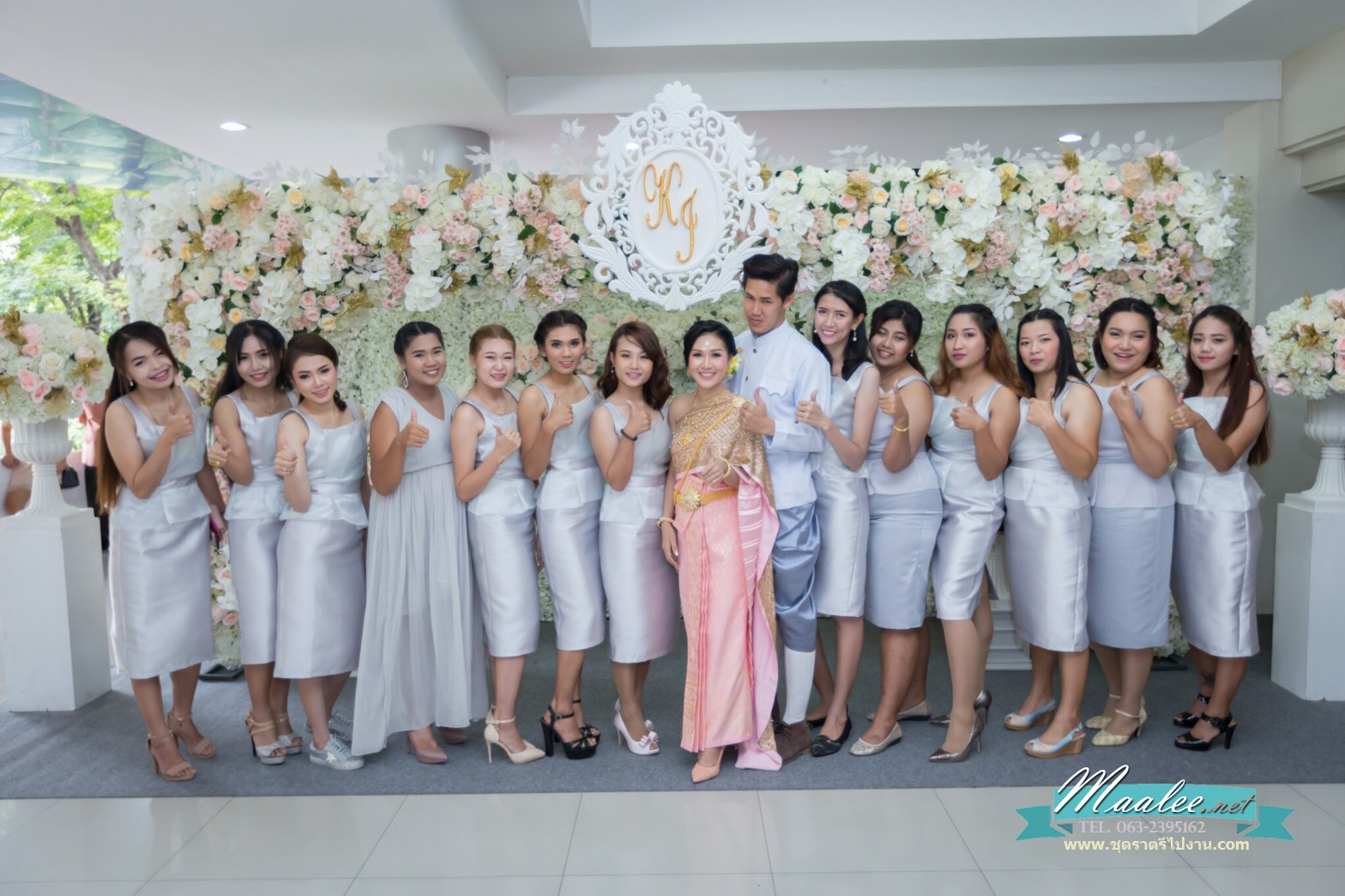 พร้อมเช่า ราตรีสั้น ชุดแซกผ้าไหมเทียม แต่งผ้าแก้วจับเดรป สวยหวาน สีเทา พลัสไซส์