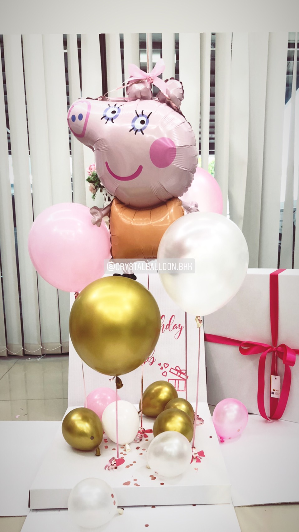 Surprise Box กล่องเซอร์ไพรส์วันเกิดเด็กหญิง Theme Peppa Pig ตัวใหญ่ พร้อมตกแต่ง สามารถใส่รูปได้ 2 ใบ