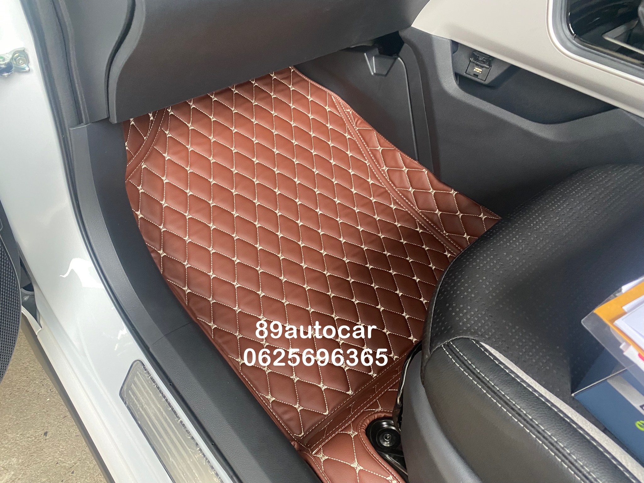 พรมรถยนต์ Toyota Veloz 2022 ปูพรมหกดี สีกาแฟ เต็มคัน