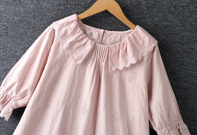 เสื้อผ้าฝ้ายลายปักแต่งปกระบายผ้าลูกไม้