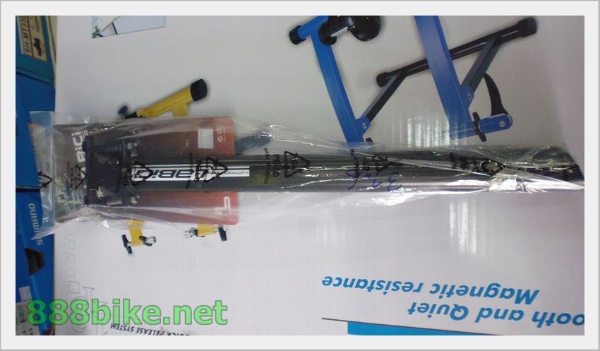LABICI หลักอาน LA BICI LB-37 ดำขาว แดง ขนาด 27.2,30.9ม31.6