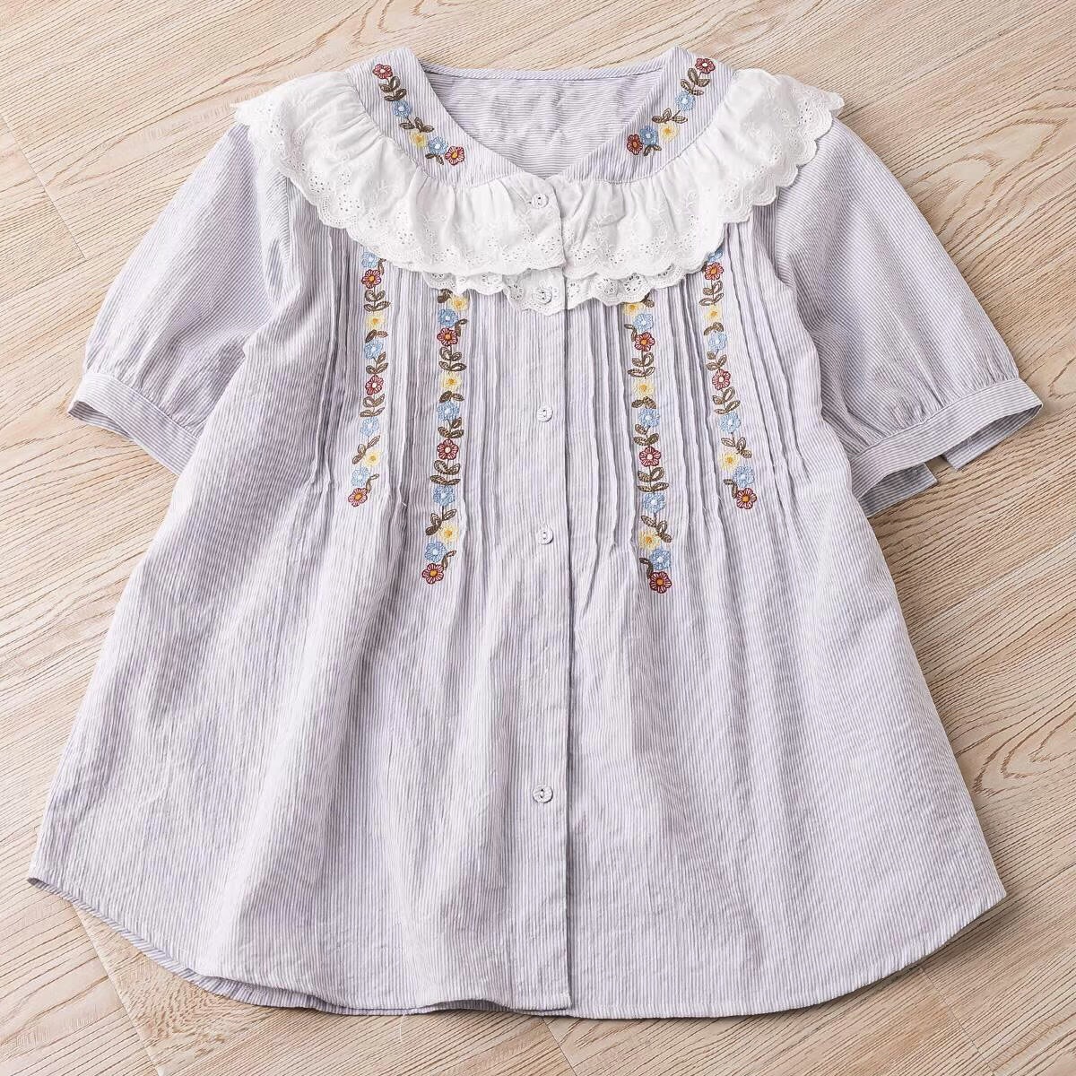 เสื้อผ้าฝ้ายลายริ้วปักลายแต่งผ้าลูกไม้