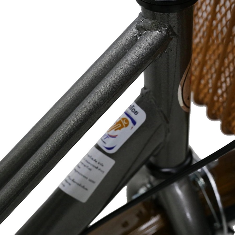 MEADOW housewife's bicycle, model CITY VINTAGE MIT, 24-inch wheels, with vintage basket, no gears.