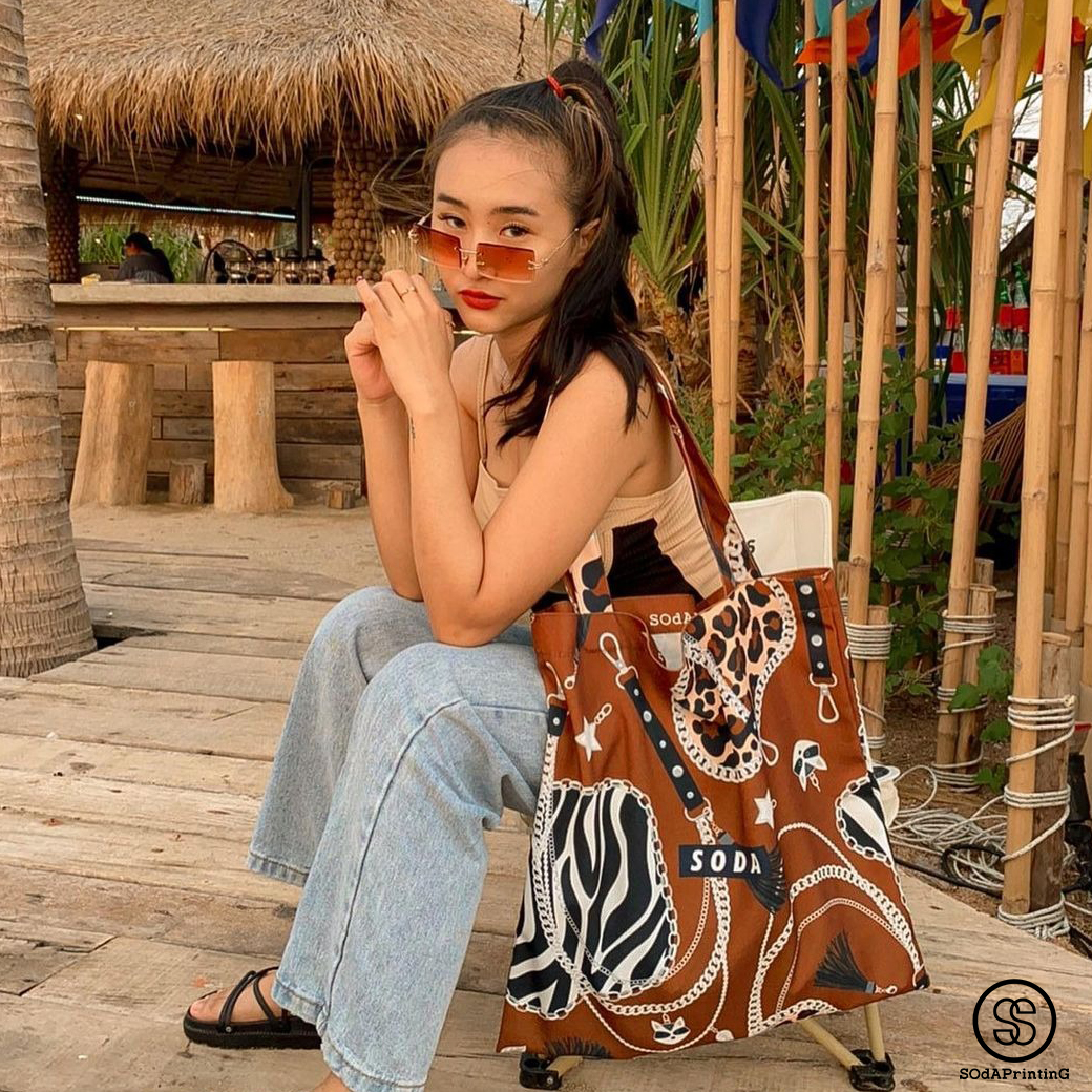 กระเป๋าผ้าแคนวาส พิมพ์ลาย SOdA Leather TBA0027 #SOdABag #SOdAPrintinG #กระเป๋า #กระเป๋าผ้า