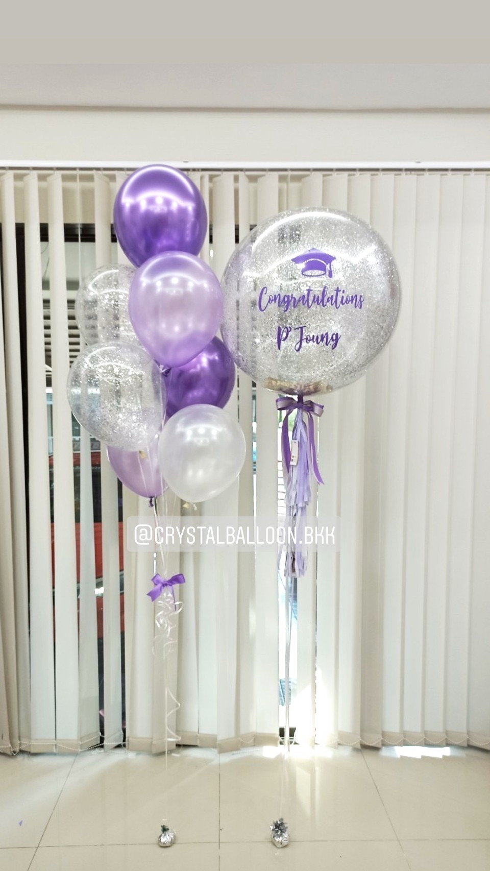 ลูกโป่ง รับปริญญา Bubble ขนาด 24" Theme สีม่วง พร้อม ช่อลูกโป่ง ช่อ 7 ลูก 1 ช่อ,ลูกโป่งใส ใส่กลิตเตอร์ พร้อมตกเเต่ง สามารถเปลี่ยนสีลูกโป่ง/เปลี่ยนข้อความ/เปลี่ยนขนาดได้