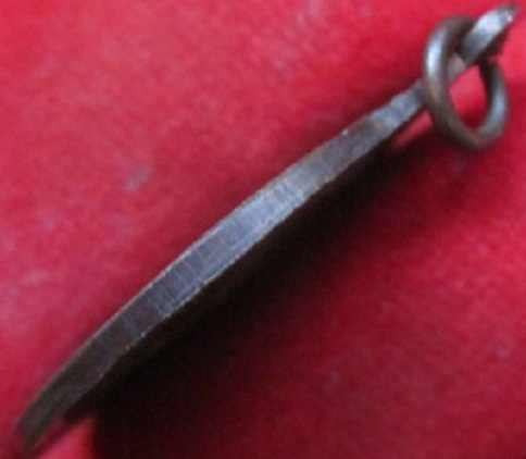 เหรียญพระครูมงคลนวการ(หลวงพ่อฉาบ)วัดศรีสาคร ปี2536 อ.เมืองจ.สิงห์บุรี สภาพสวย