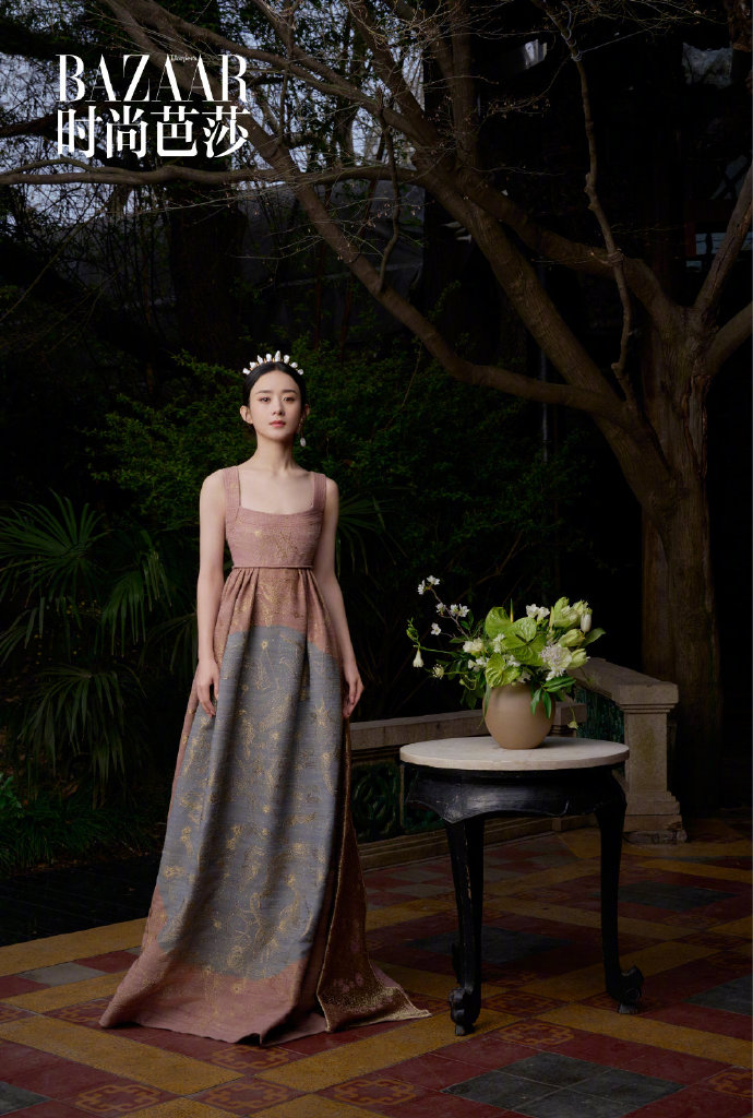 นิตยสาร BAZAAR 2021 ปก จ้าวลี่อิง (Zhao Liying)