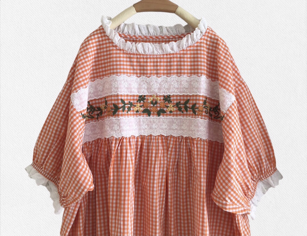เสื้อผ้าฝ้ายลายสก็อตลายปักแต่งผ้าลูกไม้