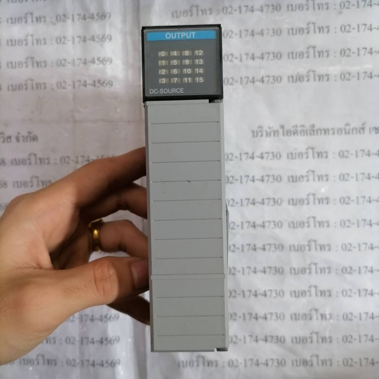 PLC " ALLEN-BRADLEY " รุ่น 1746-OB16