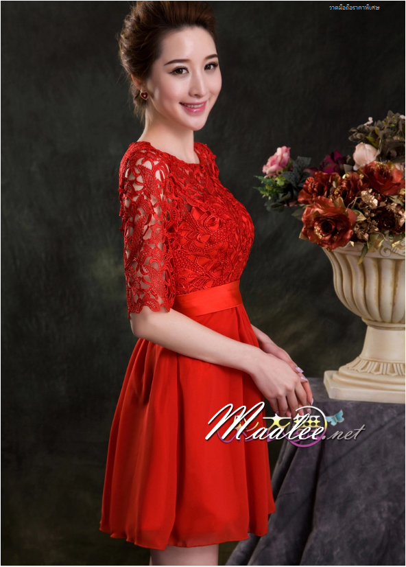 พร้อมส่ง ชุดราตรีสั้น สีแดง แขนสามส่วน ลูกไม้ฉลุ กระโปรงผ้าชีฟอง