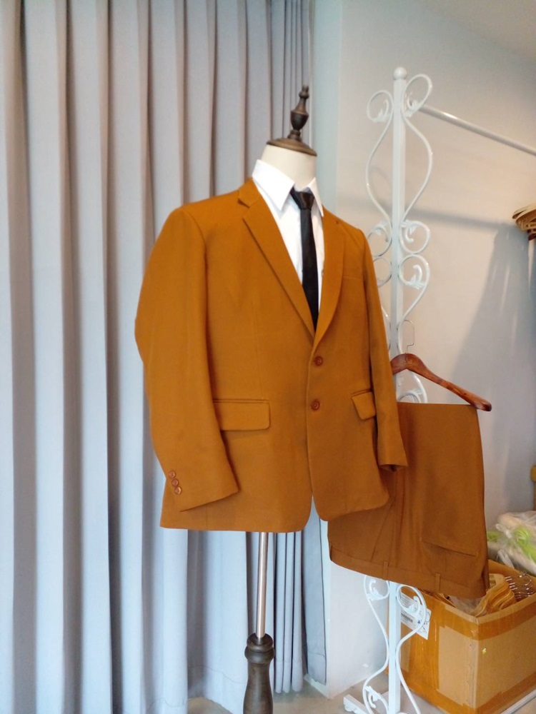 พร้อมเช่า ชุดสูทชาย สีน้ำตาล รุ่นใหญ่พลัสไซส์ 2 กระดุม