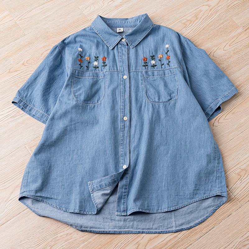 เสื้อเชิ้ตยีนส์ลายปักแต่งกระเป๋า