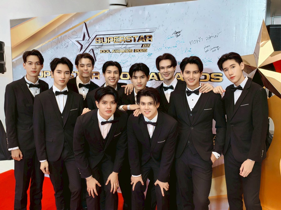 พร้อมเช่า ชุดสูทชาย สีดำ คลาสสิก รุ่นกระดุมเดียว (พร้อมเสื้อกั๊ก)