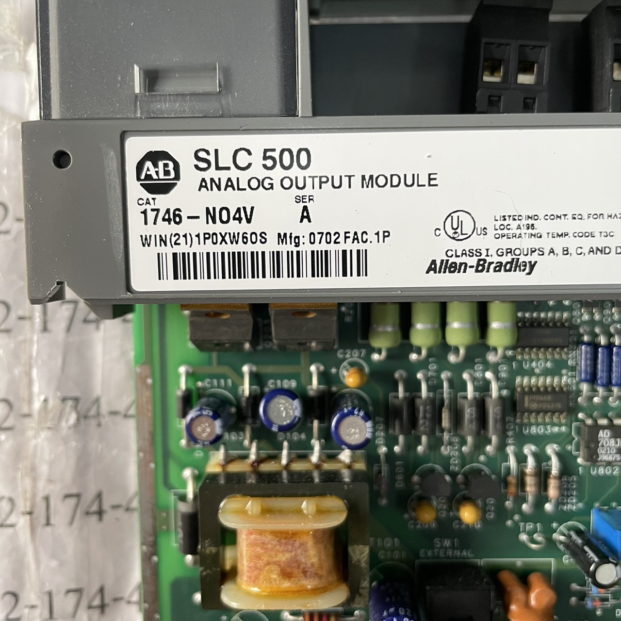 1746-N04V PLC " ALLEN-BRADLEY "