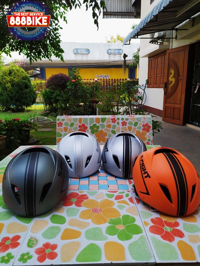 หมวก S-Fight AERO HELMET, GH-05 รอบศรีษะ 54-58 cm มีแว่นในตัว แว่นเป็นแบบแม่เหล็ก ถ้าไม่ใช้พลิกแว่นเก็บได้