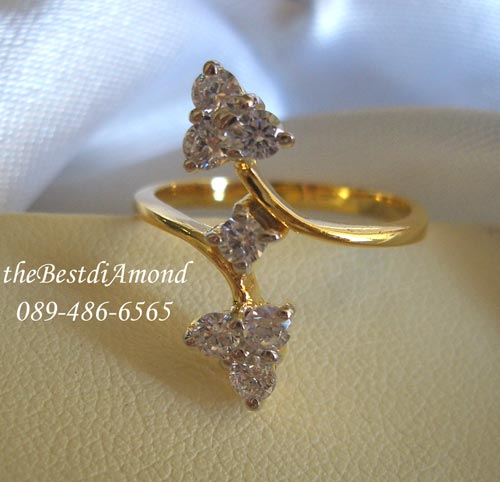 RL017+++แหวนเอี้ยวรูปดอกจิก+++สุดสวยกับดีไซน์เก๋ไก๋ ดูทันสมัยมาก แหวนเอี้ยวโดยตรงปลายทั้งสองข้างคล้ายๆรูปดอกจิก เชื่อมด้วยเพชร 1 เม็ด น่ารักมากๆๆๆ