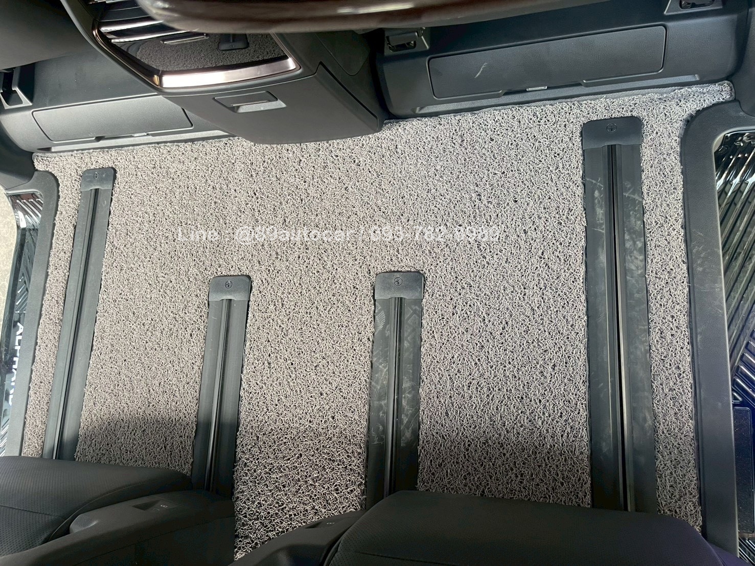 พรมดักฝุ่นรถตู้ สีเทา เข้ารูป Toyota Alphard 40 ปี 2025