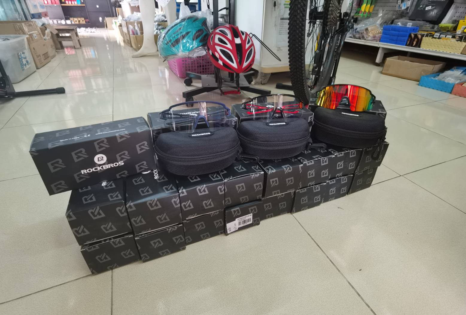 ROCKBROS Photochromic Cycling Eyewear | แว่นตาปรับแสงอัตโนมัติสำหรับปั่นจักรยาน