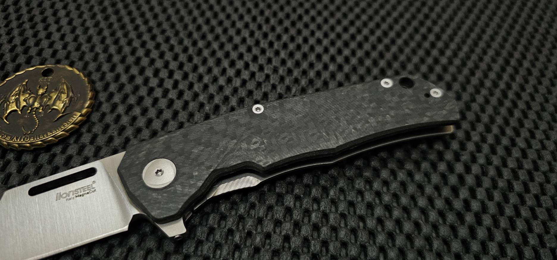 LionSTEEL Q4TTRO Framelock CF