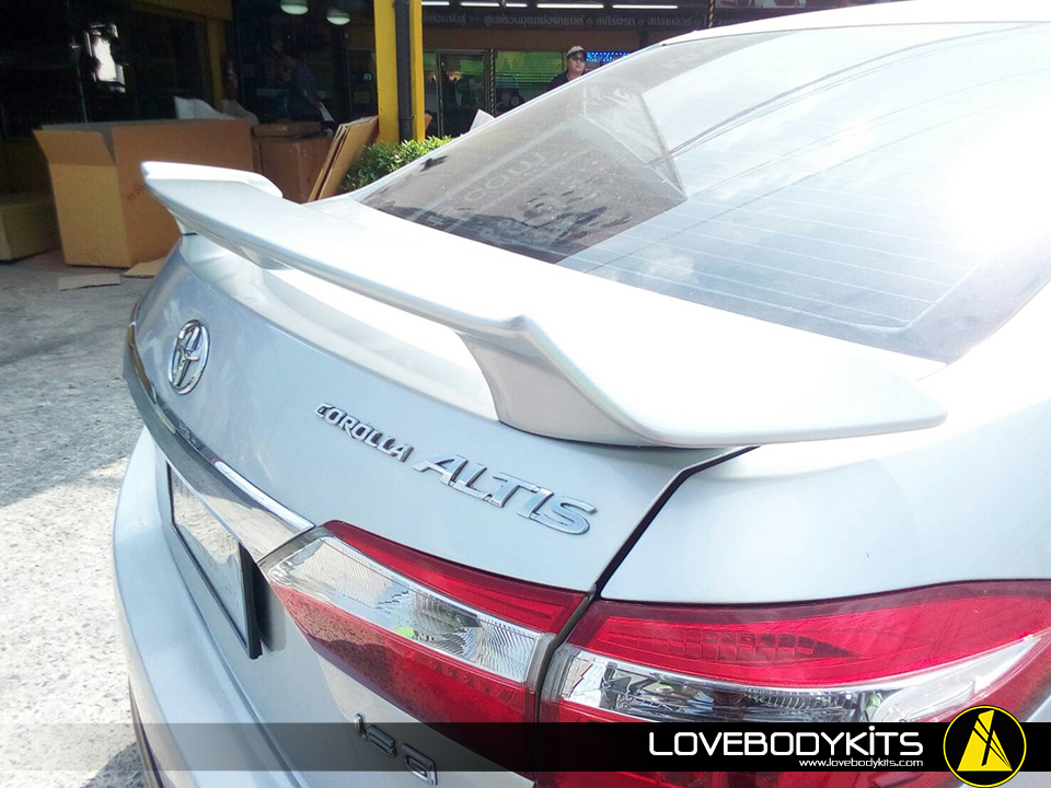 สปอยเลอร์ยก มีไฟเบรก V1 : ALTIS 2014-2016