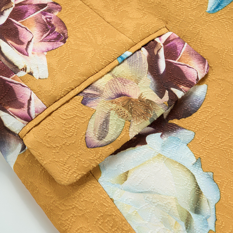 พร้อมเช่า เสื้อสูทชาย สีเหลือง ผ้าแจ๊กการ์ด ลายดอก Amber Yellow Floral Suit