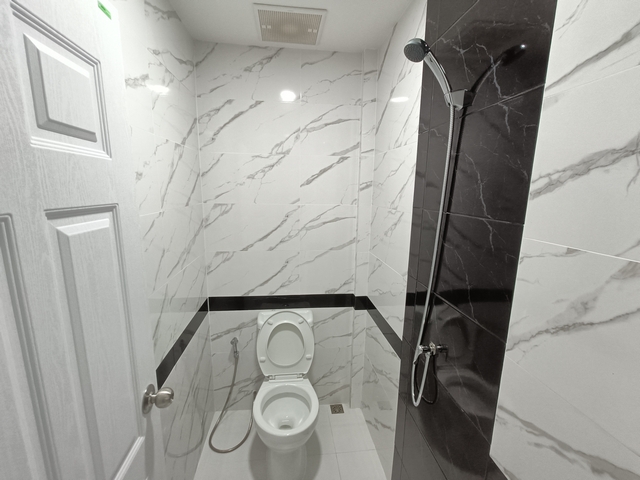 ขายทาวน์เฮ้าส์หมู่บ้านกรุงทอง สายไหม33 แบบ 3 ห้องนอน 2 ห้องน้ำ รีโรเวทใหม่ พร้อมเข้าอยู่ ฟรีโอน