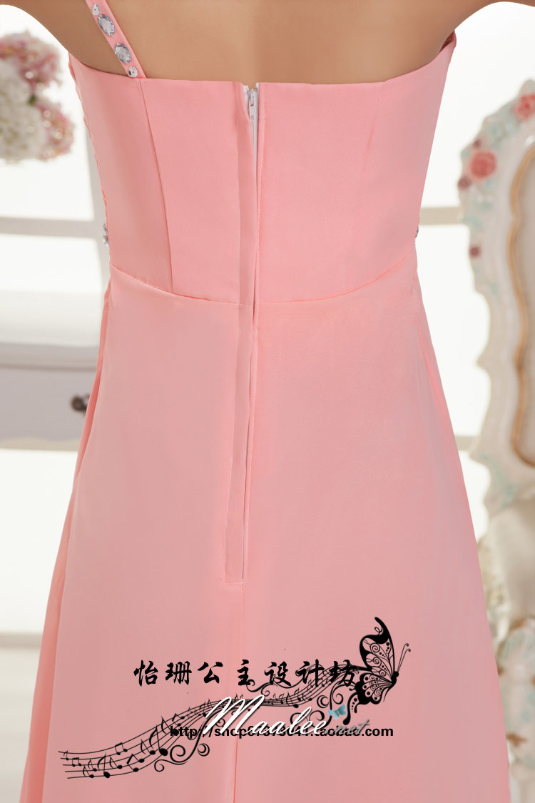 พร้อมเช่า ชุดราตรียาว เกาะอก ไหล่เดียว จับจีบเก๋ แต่งแถบคริสตัลช่วงอก สีฟ้าอ่อน