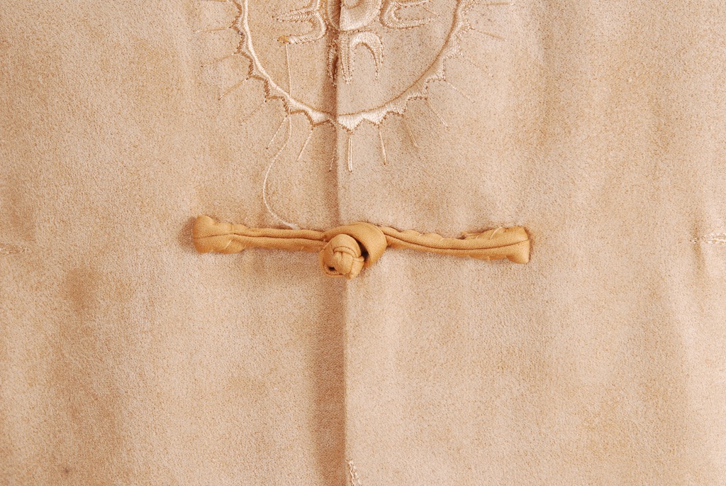 Pre-order ชุดจีน เสื้อจีนชาย แขนยาว สีทอง