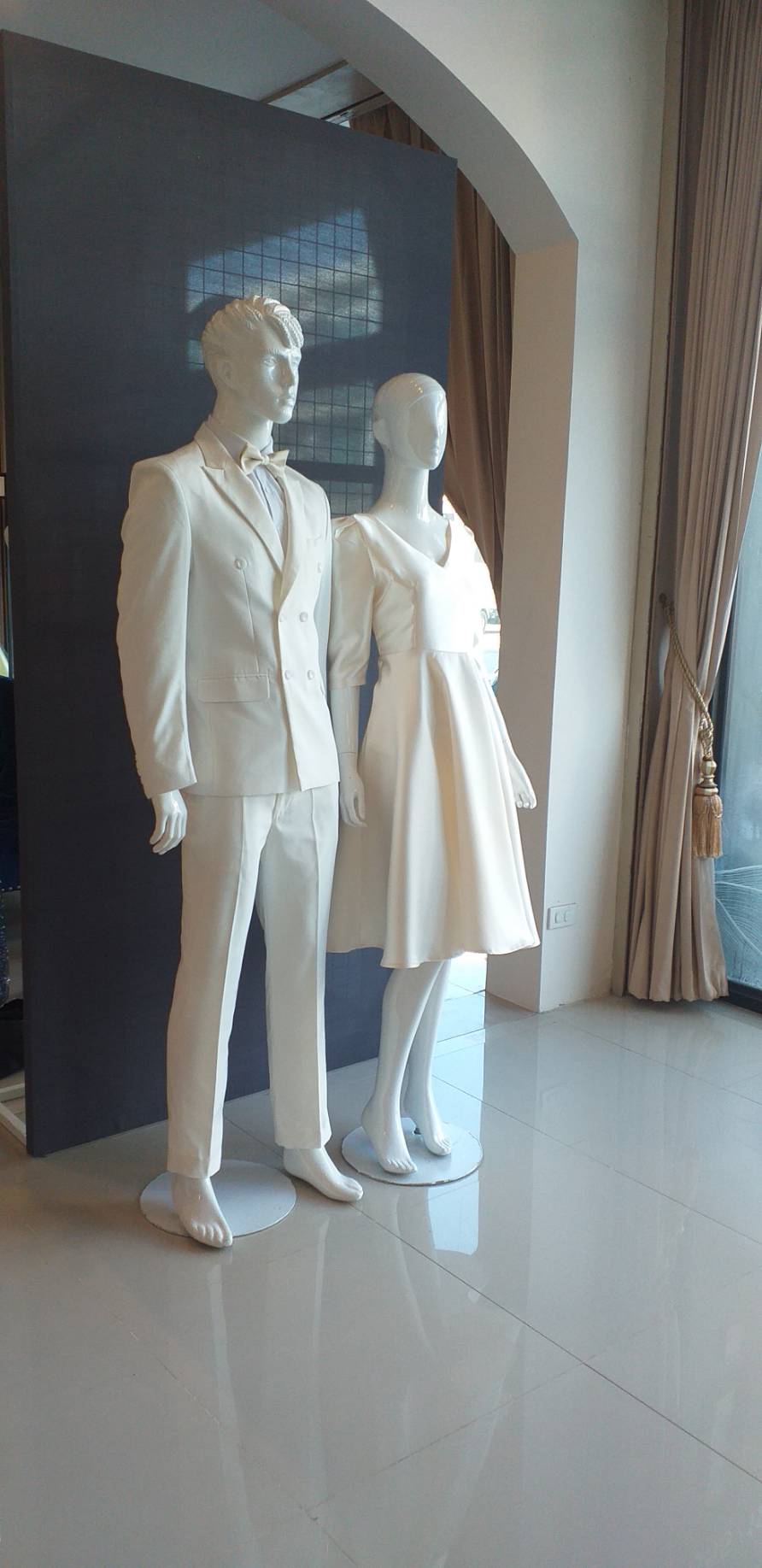 พร้อมเช่า ชุดแต่งงาน มินิมอล ชุดหมั้น แขนสามส่วน