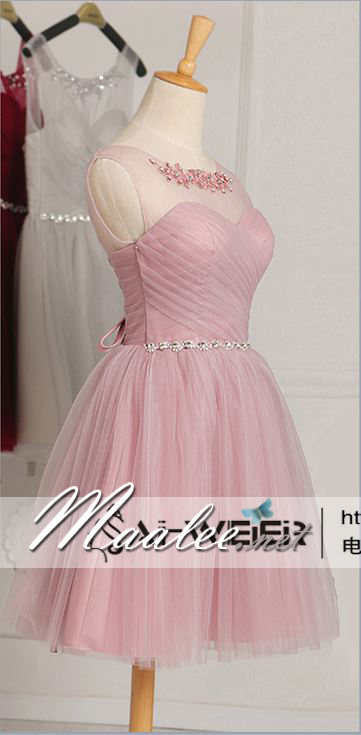 พร้อมเช่า ชุดราตรีสั้น แขนกุด แบบเรียบหรู ผ้าตาข่าย อกจับจีบ & เอวคาดเพชรหรู สีชมพู Nude