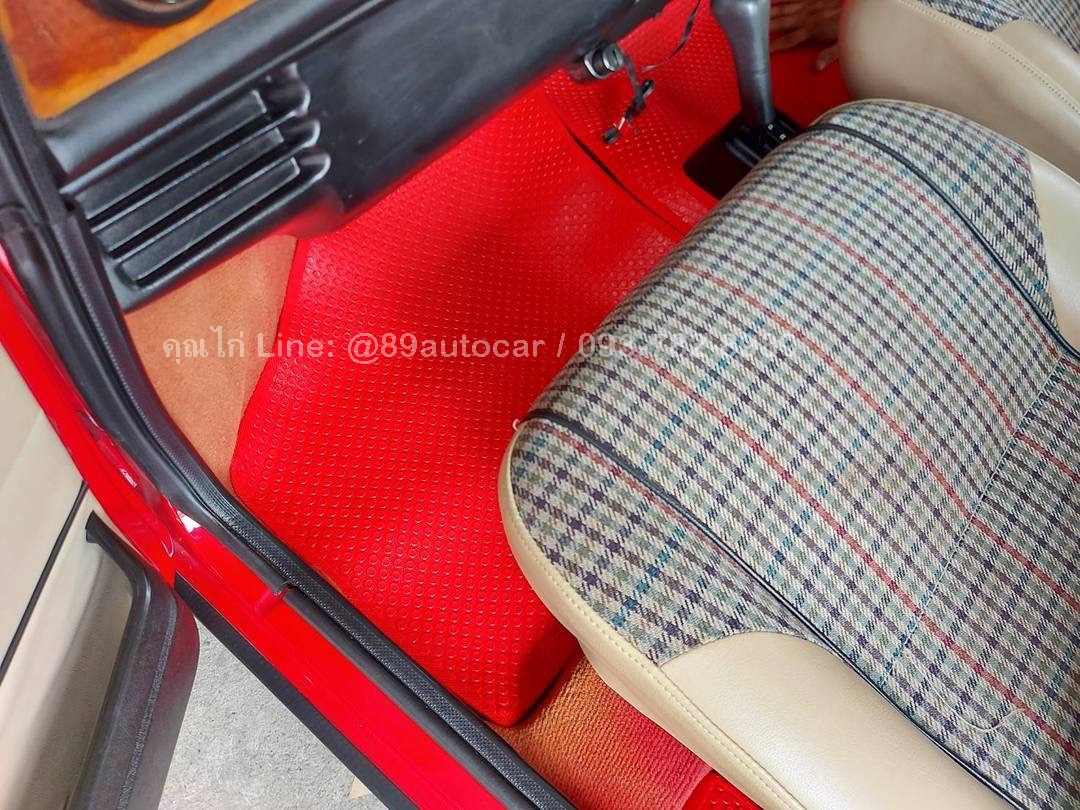 ผ้ายางปูพื้นรถยนต์ Rover Mini ปูกระดุมเล็ก PVC สีแดงขอบแดง เข้ารูป