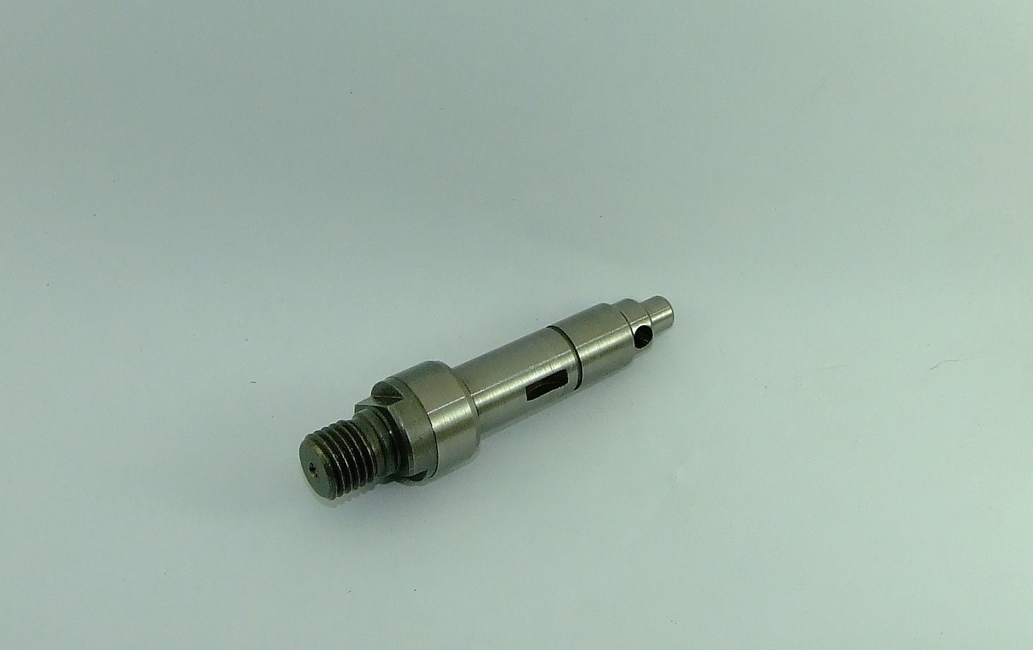 แกนจับใบ หินเจียร Makita มากีต้า 9607NB #H15