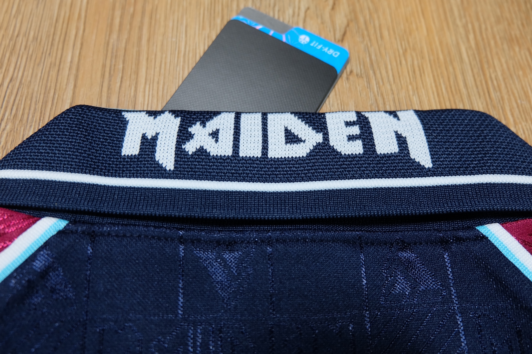 West Ham X Iron Maiden 1999 Retro football เสื้อบอลเวสต์แฮมย้อนยุค 1999