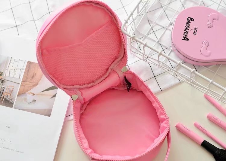 เซตแปรงแต่งหน้า+กระเป๋าเครื่องสำอาง Barbapapa