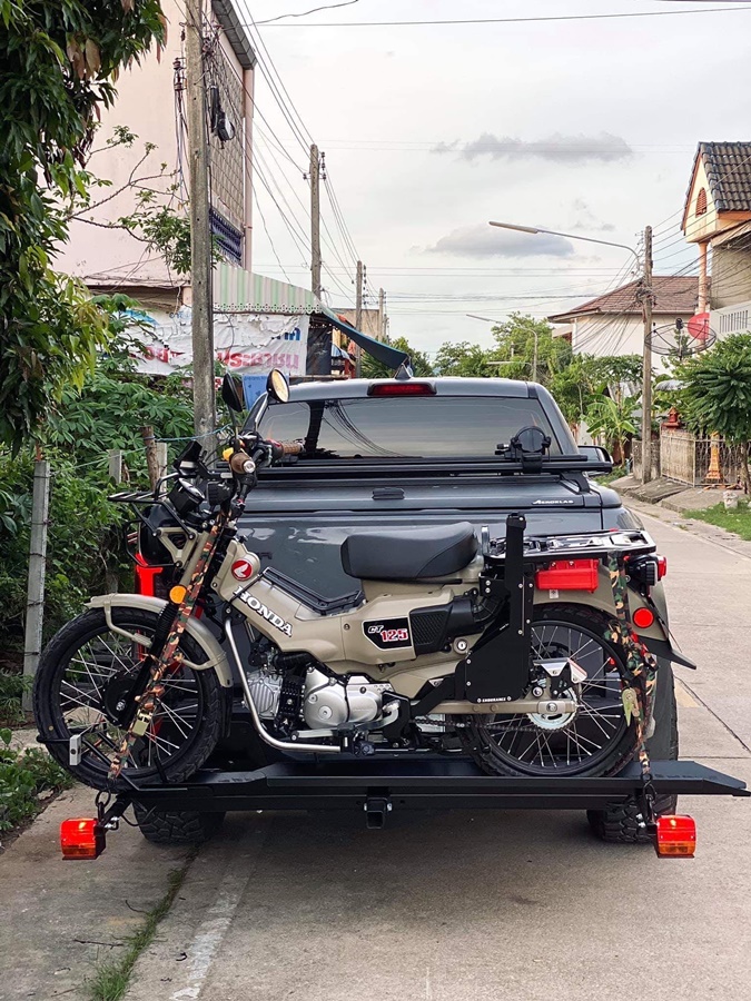 MASTERHOOK Motorcycle Rack, Masterhook Motorcycle Rack model, the rack can hold weight no more than 130-140 kilograms, depending on the vehicle.