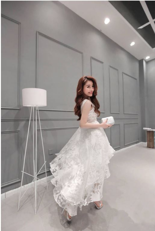 Pre-order เดรสขาว พรีเวดดิ้ง หน้าสั้นหลังยาว แขนกุด ลายดอกไม้ เรียบหรู