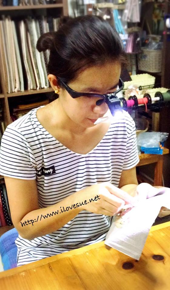 แว่นขยายแบบสวม มีไฟส่องสว่างในตัว - สั่งซื้อ ไม่มีพร้อมส่ง