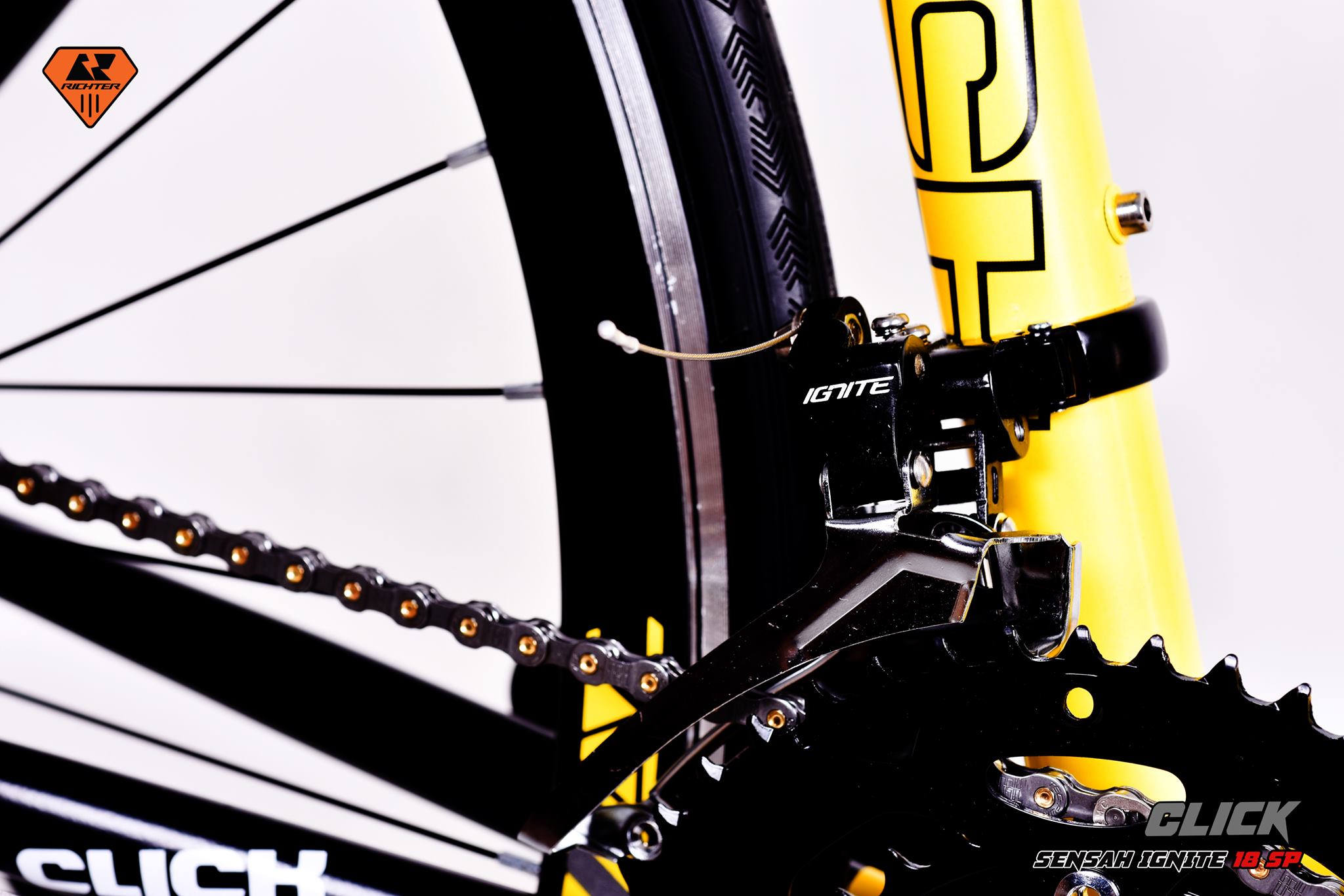 เสือหมอบ RICHTER รุ่น CLICK เฟรมอลู 18 สปีด ล้อ 700c 2023