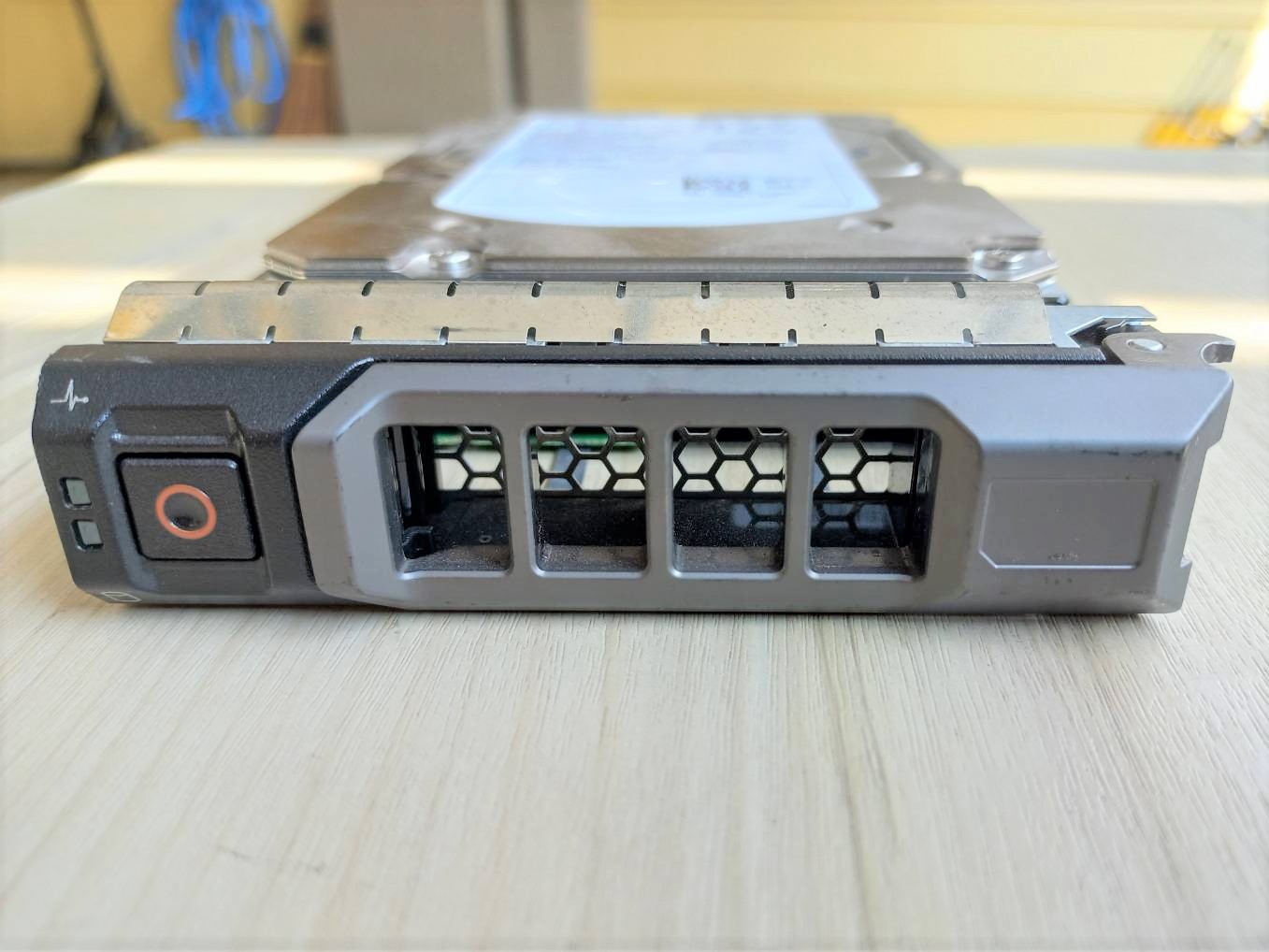 0XX518 XX518 Dell 146GB 15K 6G 3.5 inch SAS Hard Disk.