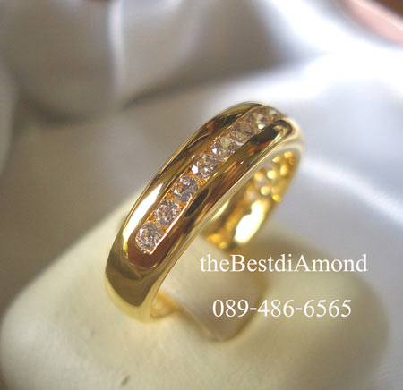 BR410+++แหวนแถว ฝังกลาง +++ ดีไซน์ น่ารัก ทันสมัย สามารถใส่เป็นแหวนคู่รักได้เลยค่ะ ตัวนี้พี่ลิซ่าก็อปมาจากแค้ทตาล็อกเมืองนอกเลยนะคะ