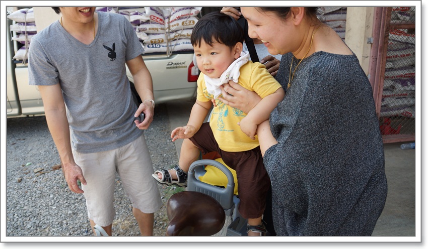 “SHENG FA” CHILDREN SEAT เก้าอี้เด็กแบบวางบนตระแกรงท้าย สีเทา, สีดำ. SH-800