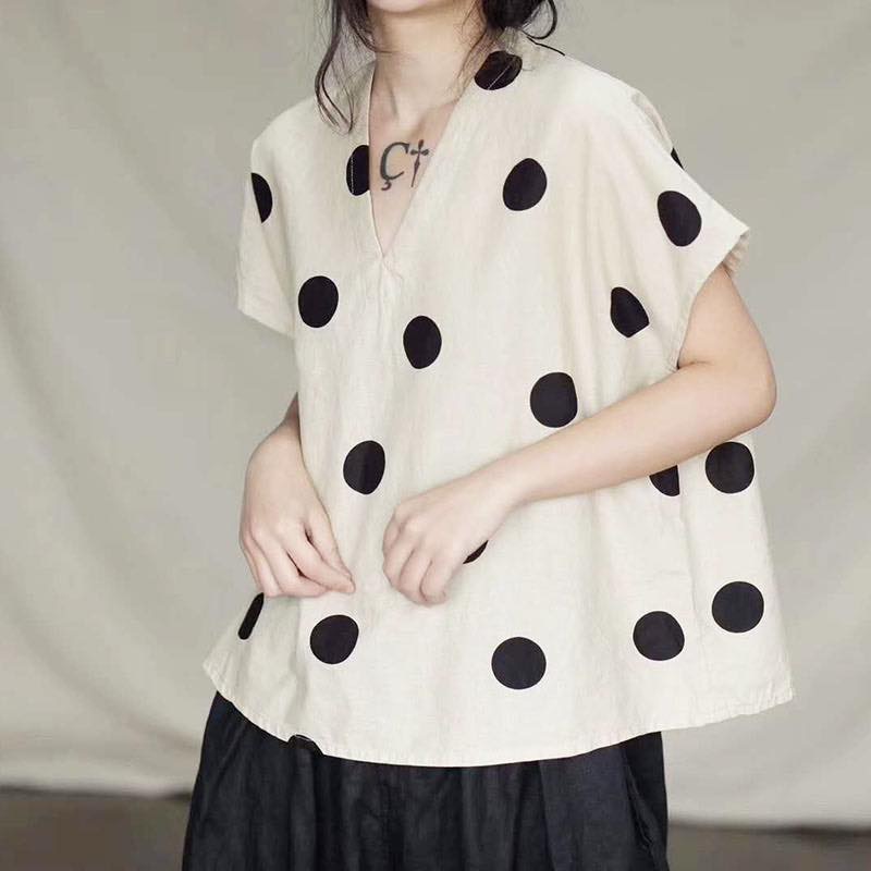 เสื้อคอวีผ้าลินินลายจุด
