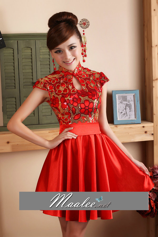 พร้อมเช่า ชุดกี่เพ้า ชุดจีน ชุดแฟนซี สีแดง กระโปรงผ้าซาติน พร้อมเช่า
