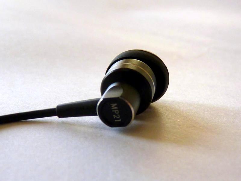 ขาย หูฟัง Soundmagic PL21 หูฟังราคาสุดคุ้ม แต่ได้รายละเอียดครบถ้วน เด่นที่เสียงครบถ้วน เบสกำลังดี เสตจไม่แคบเสียงกลางไม่หดถอย หูฟังคุ้มค่าแห่งปี !