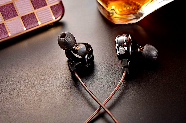 ขาย KZ ZST หูฟัง hybrid driver 1DD+1BA ระดับ HiFi เบสลึก ถอดสายได้ ดีไซน์หรู