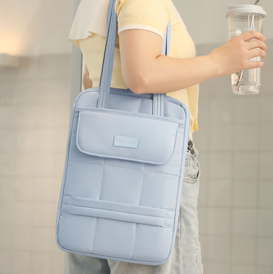 กระเป๋าโน๊ตบุ๊ค รุ่น RH2553 ขนาด ก.26*ส36.5*ก้น2ซม.